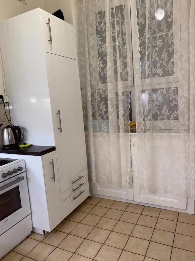 Large Apartment. * Genève