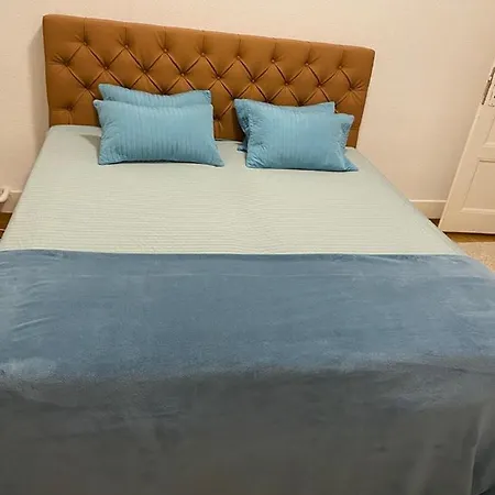 Large Apartment. *